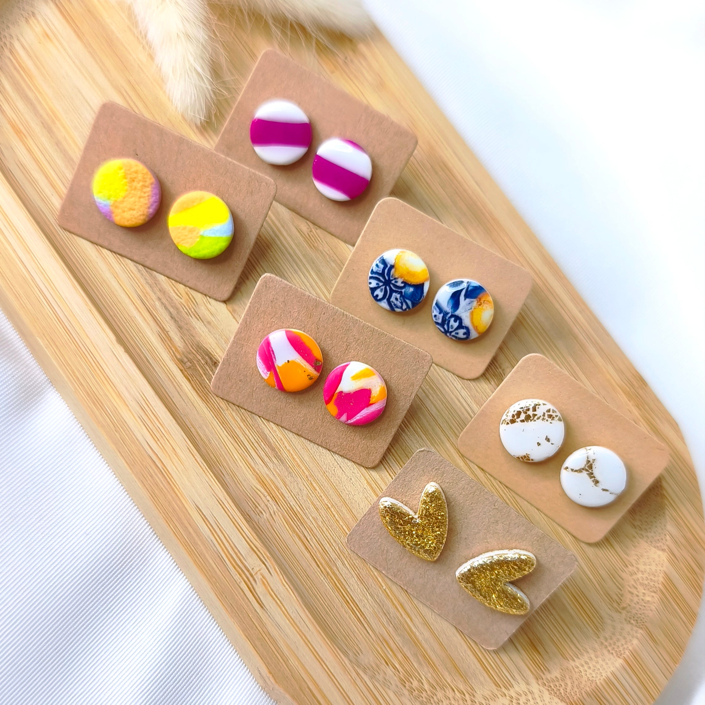 PUCES D'OREILLES