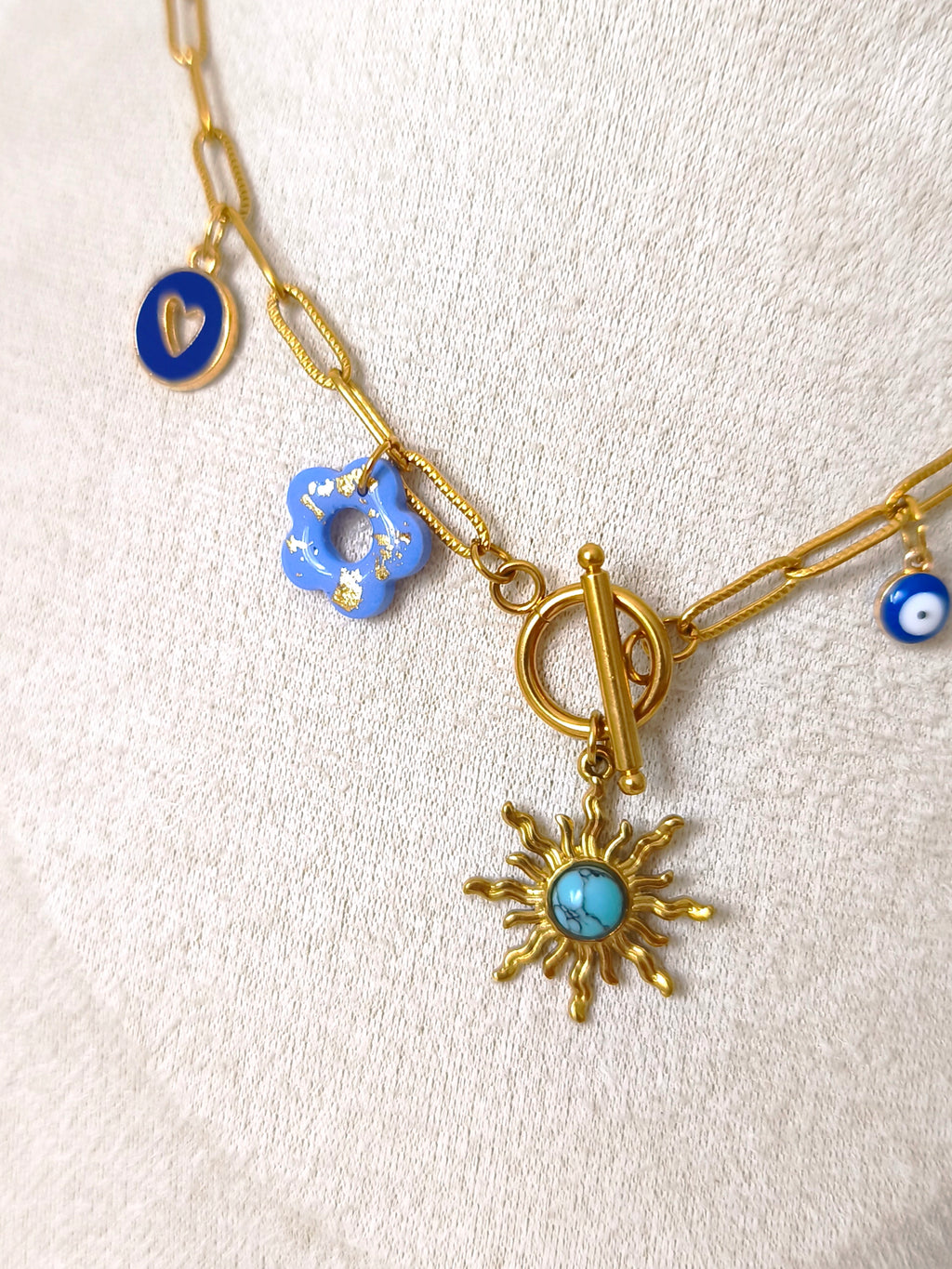 COLLIER 3