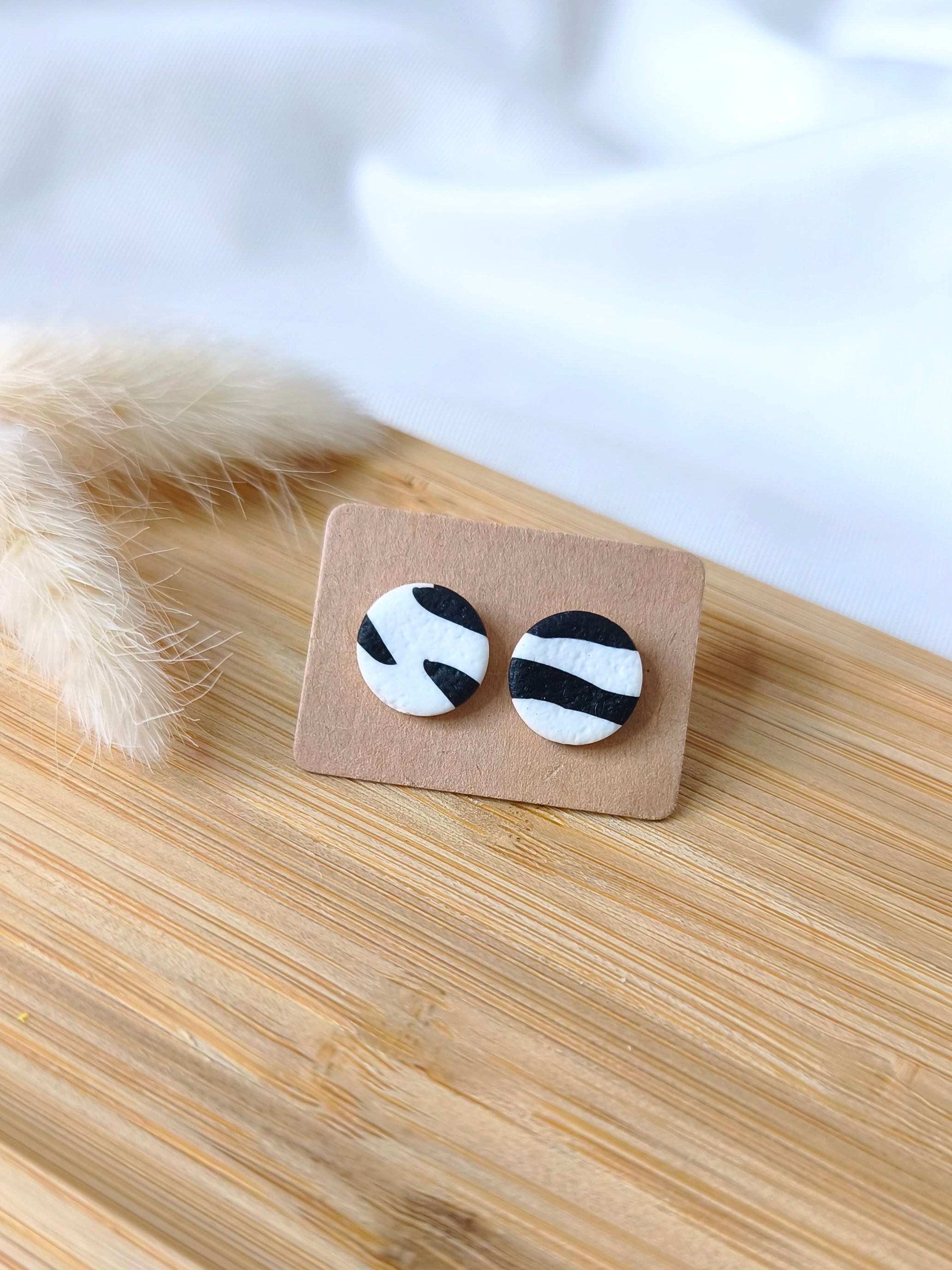 PUCES D'OREILLES
