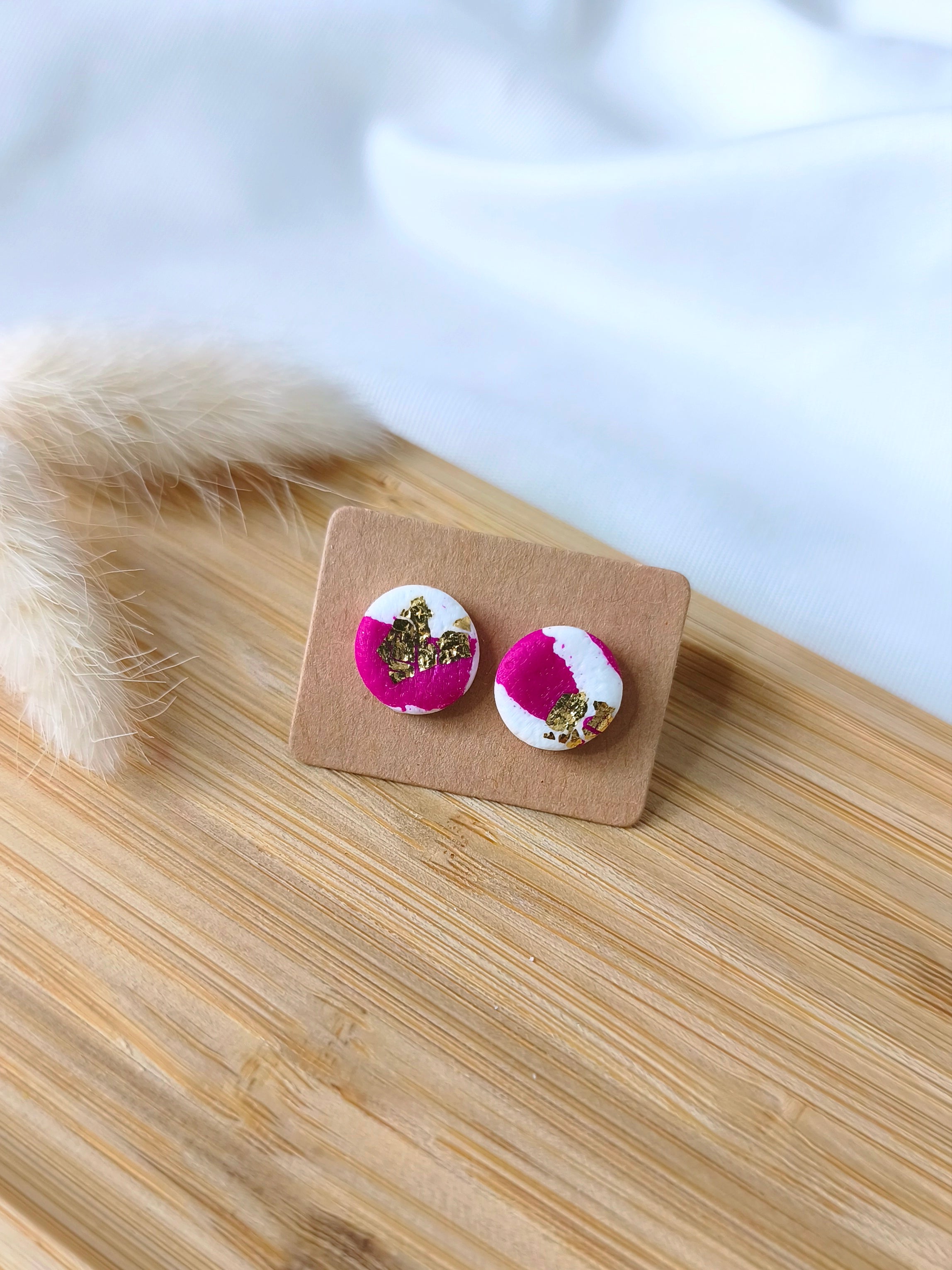 PUCES D'OREILLES