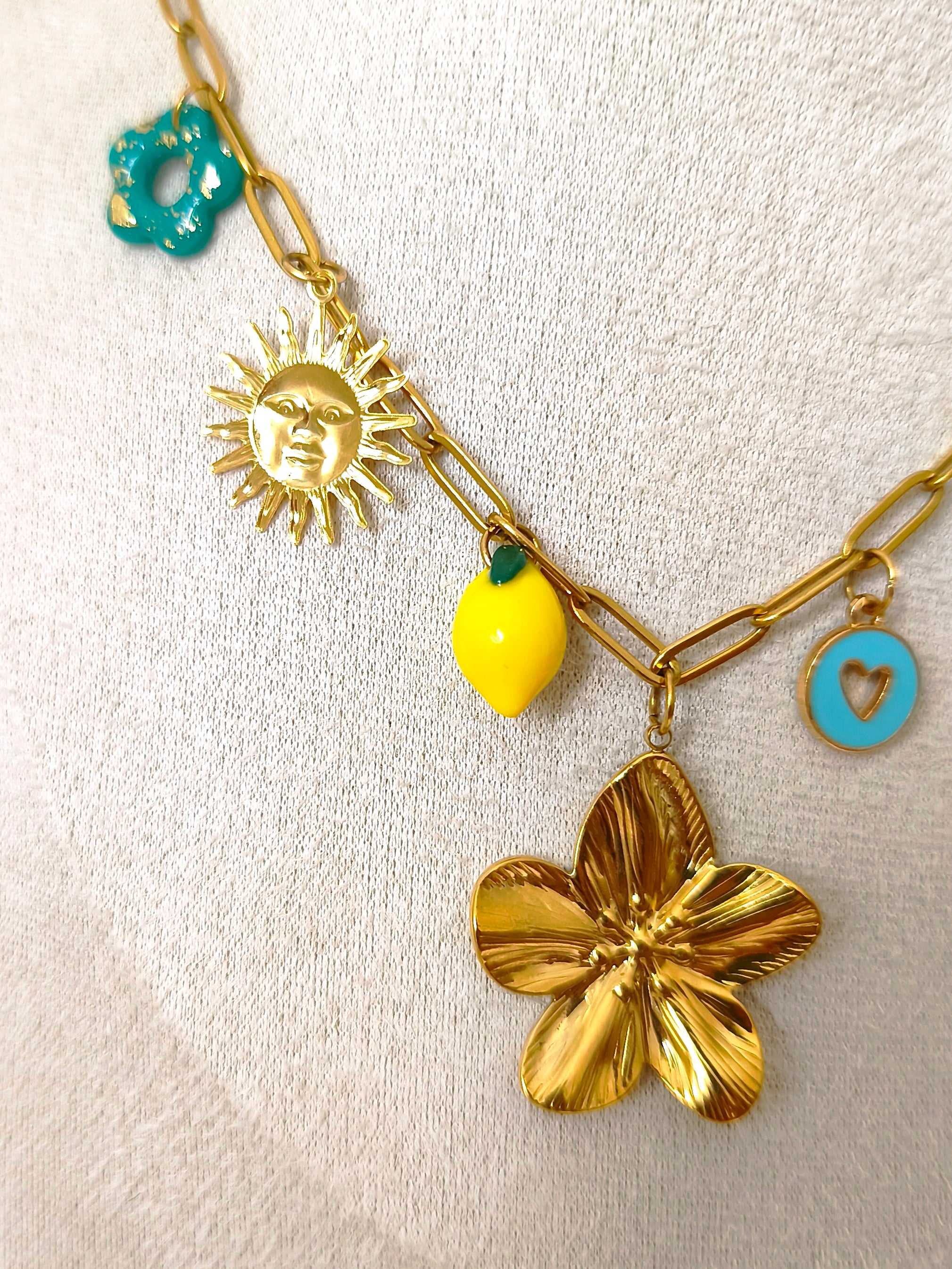 COLLIER 2