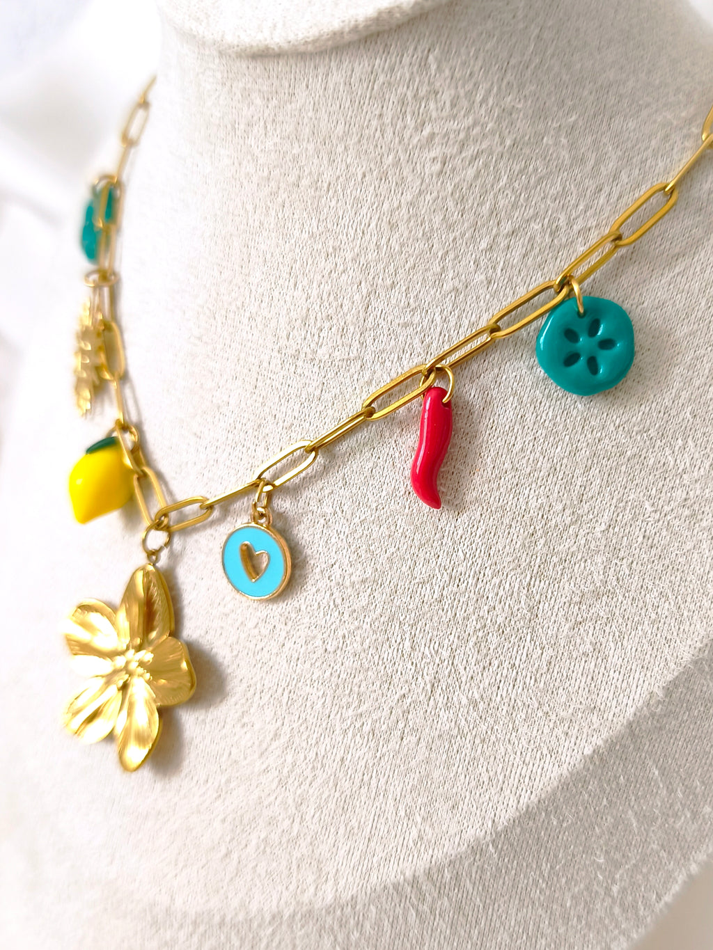 COLLIER 2