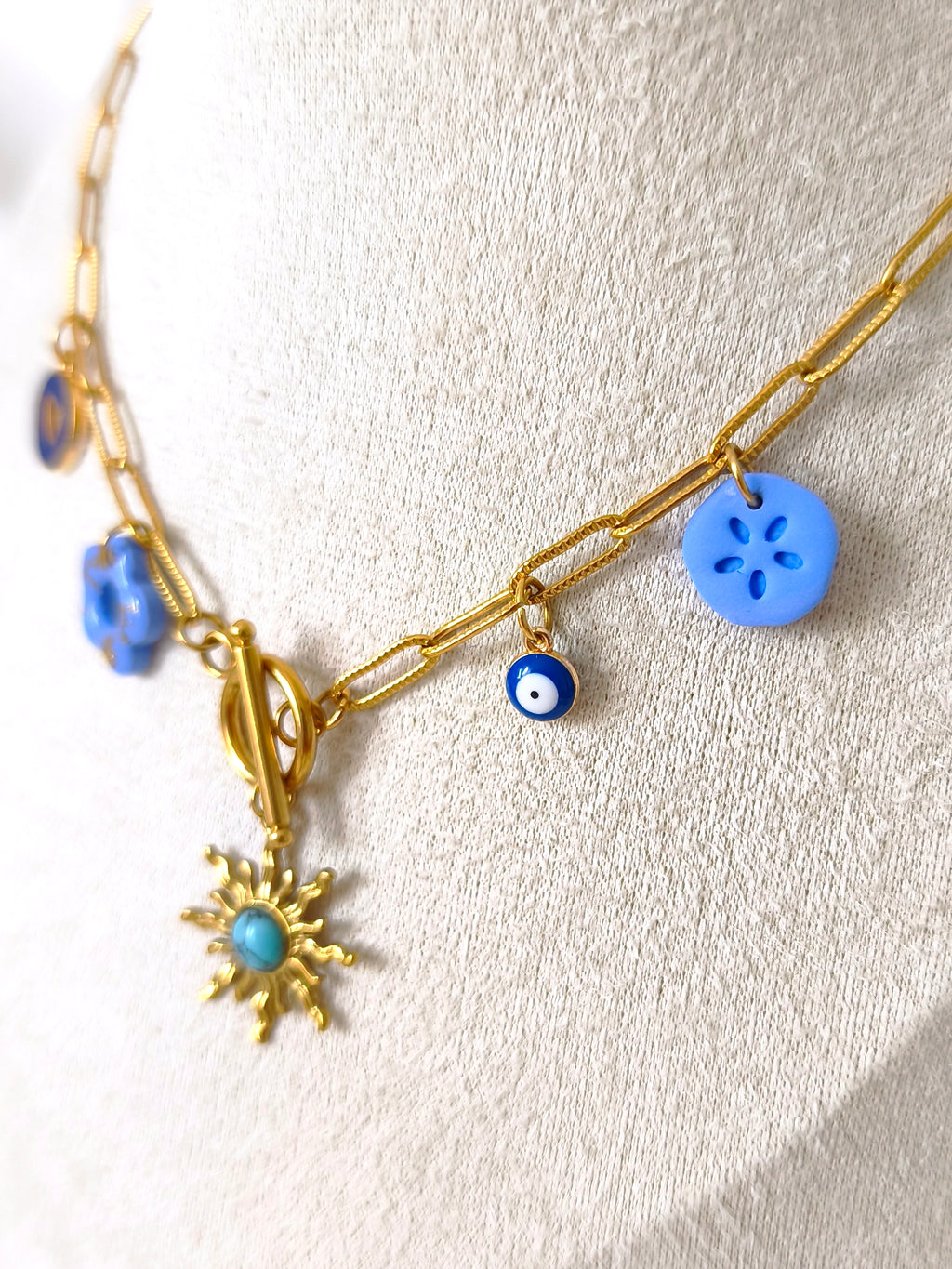 COLLIER 3